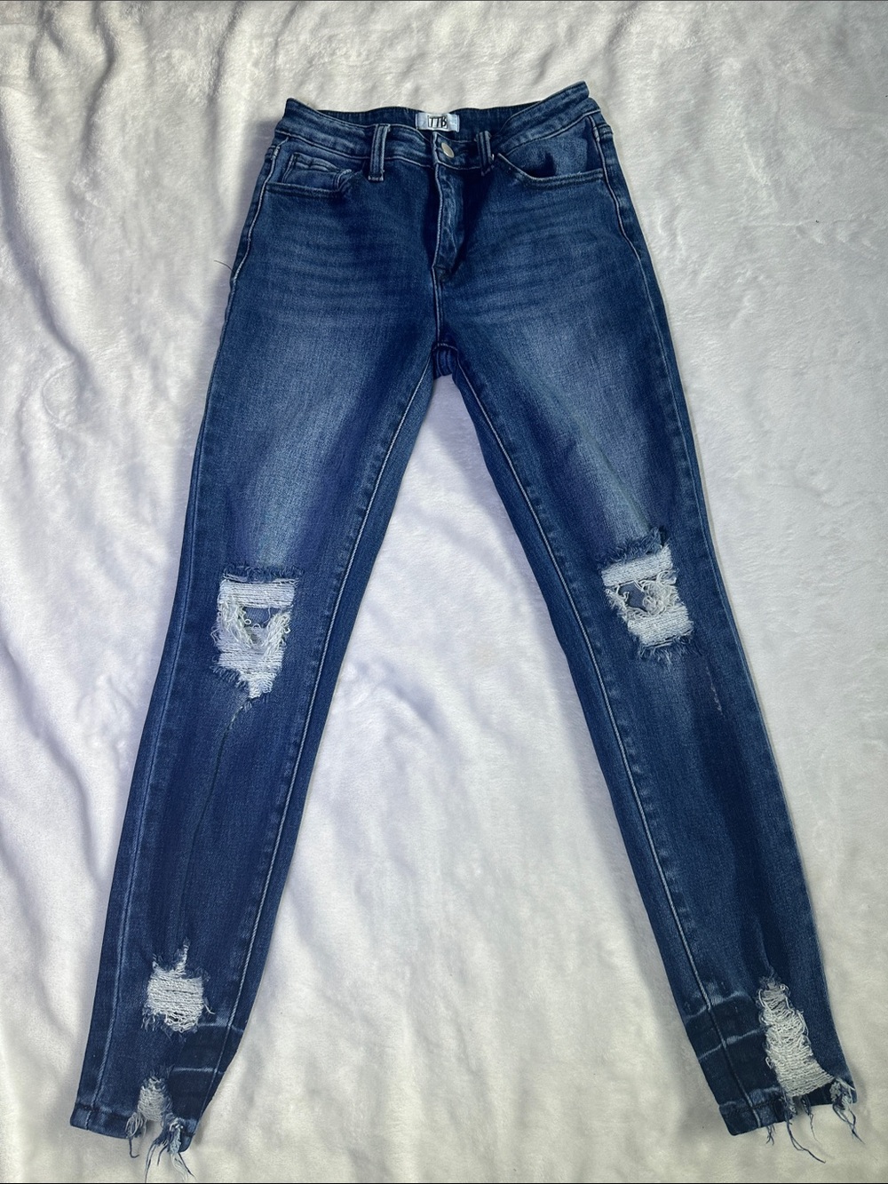 Dark Blue Distressed Skinny Jeans – Unknown Brand